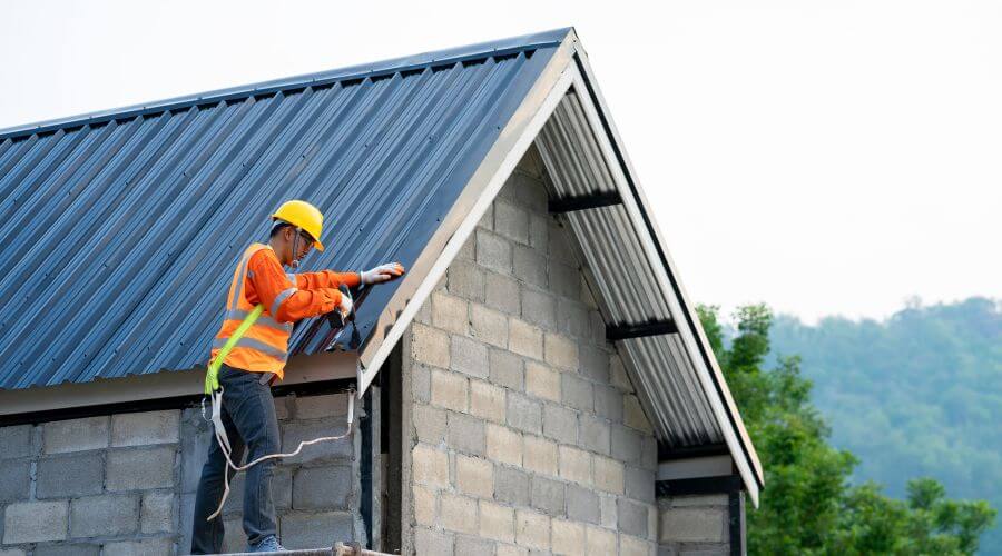 Expert top industrial roofings services in Broadlands, IL